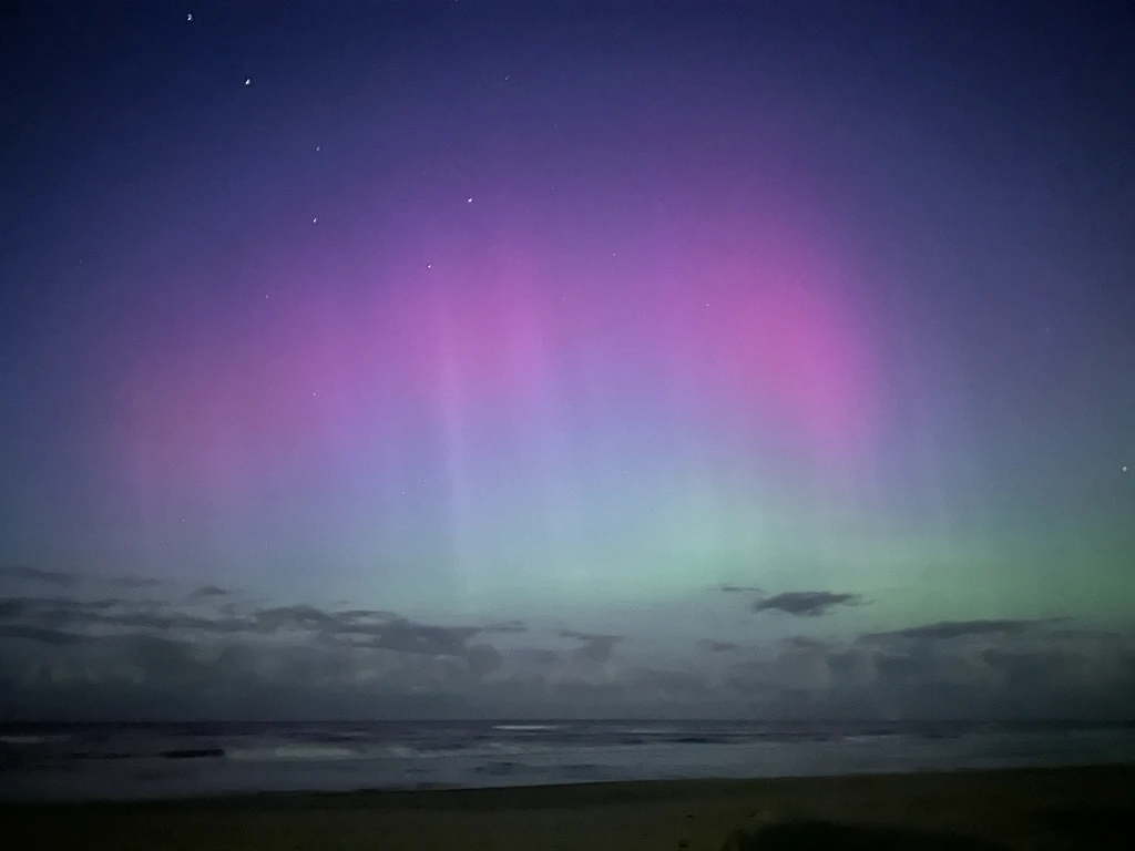 Dänemark im Wohnmobil. Polarlichter am Strand von Blokhus.